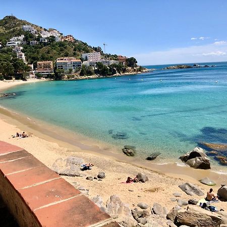 Magnifique Appartement En Front De Mer, Caneylles Roses Exterior photo
