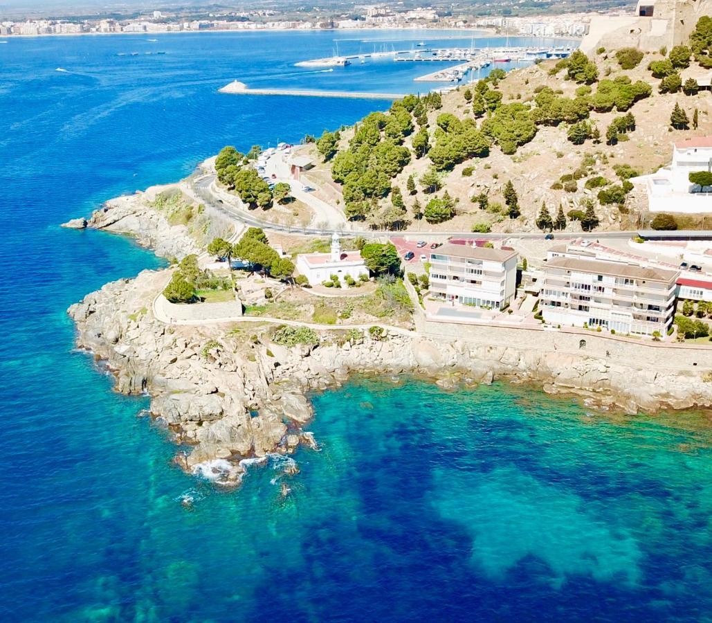 Magnifique Appartement En Front De Mer, Caneylles Roses Exterior photo