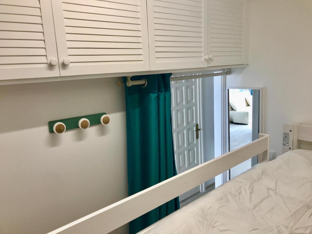 Magnifique Appartement En Front De Mer, Caneylles Roses Exterior photo