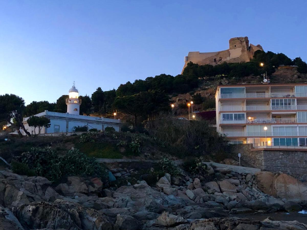Magnifique Appartement En Front De Mer, Caneylles Roses Exterior photo