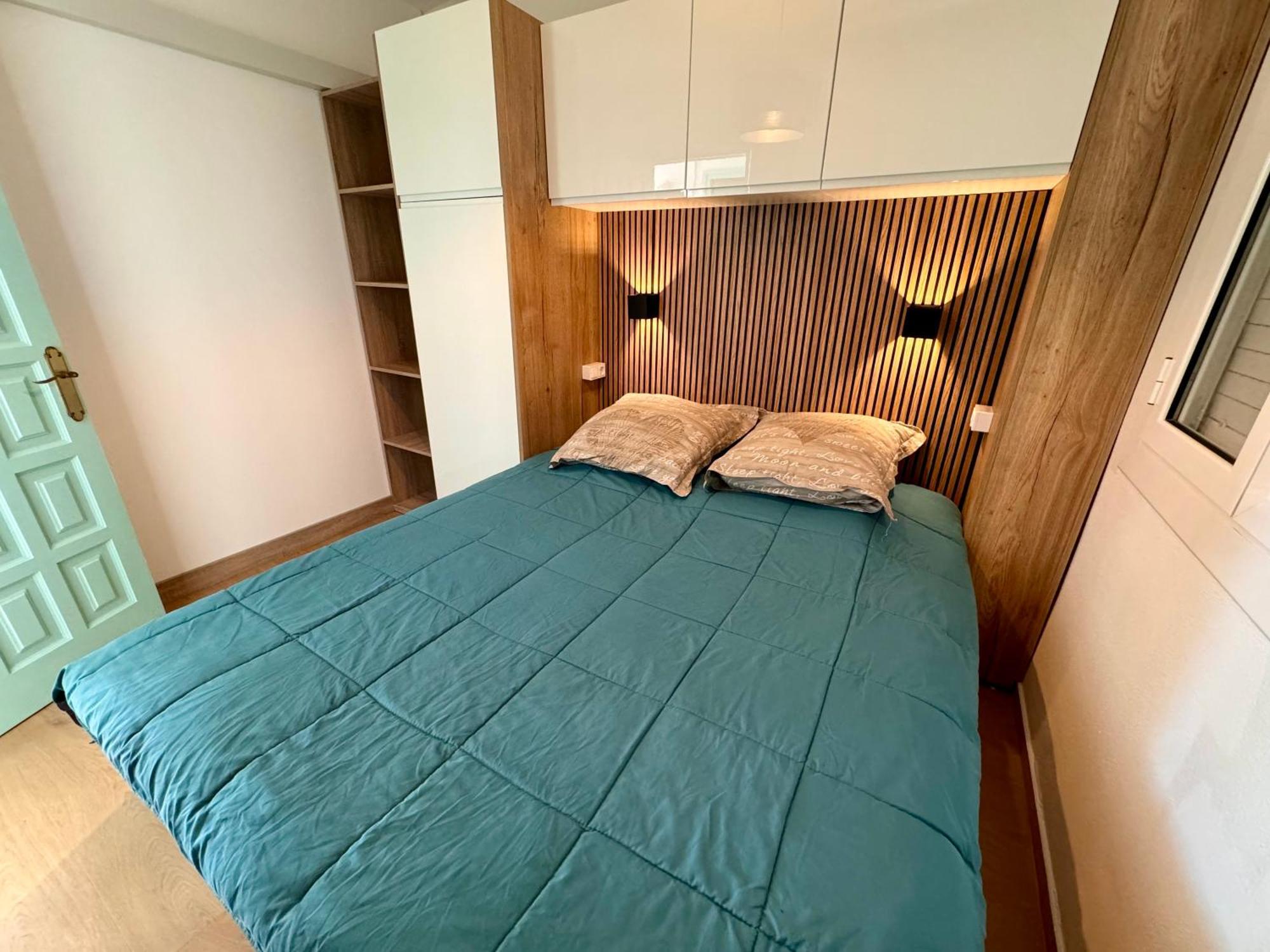 Magnifique Appartement En Front De Mer, Caneylles Roses Exterior photo
