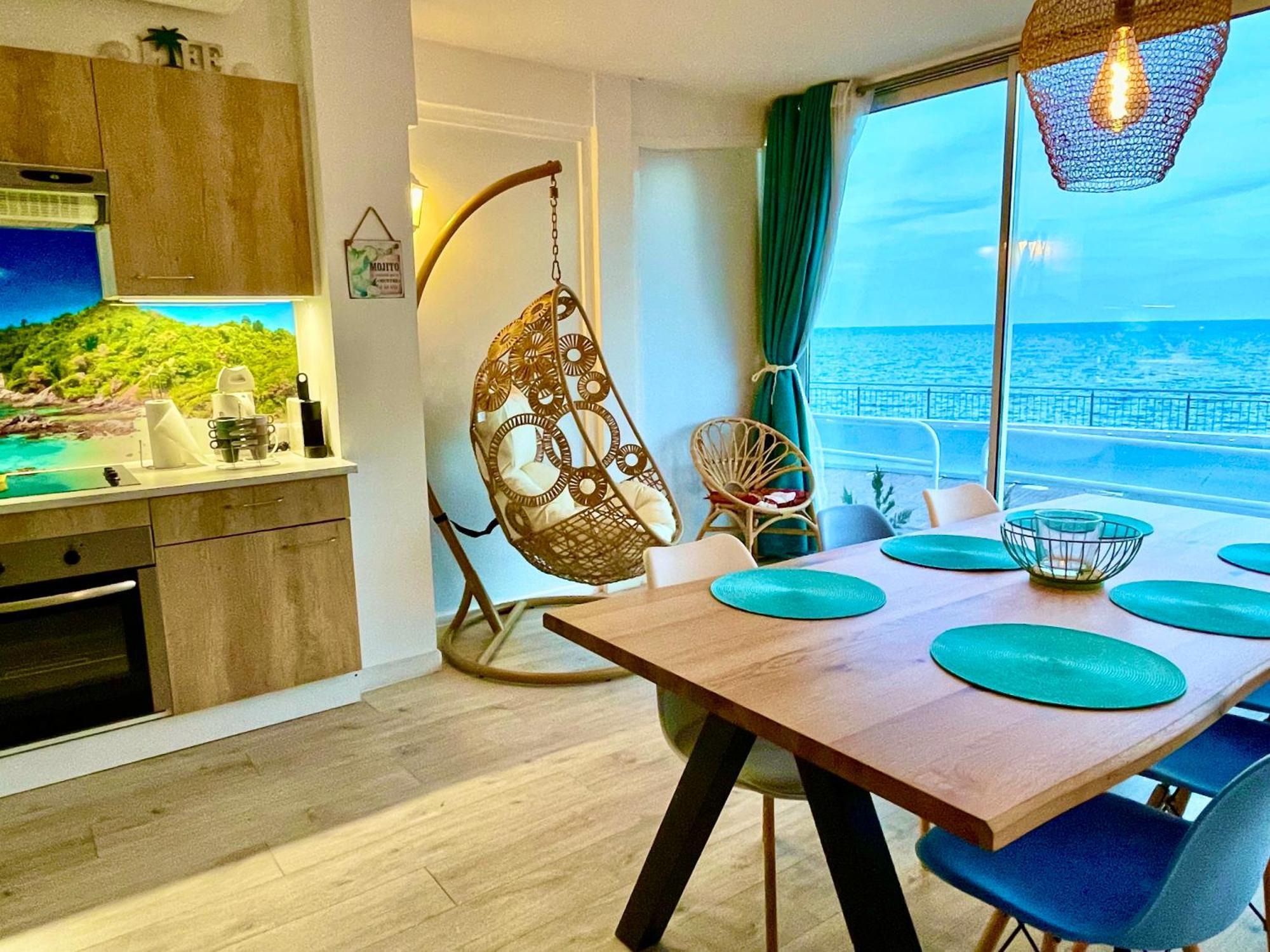Magnifique Appartement En Front De Mer, Caneylles Roses Exterior photo